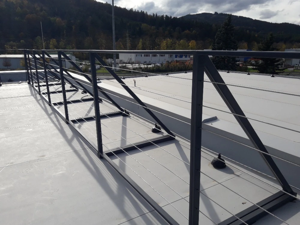 Ocelová střešní konstrukce na míru pro komerční objekty